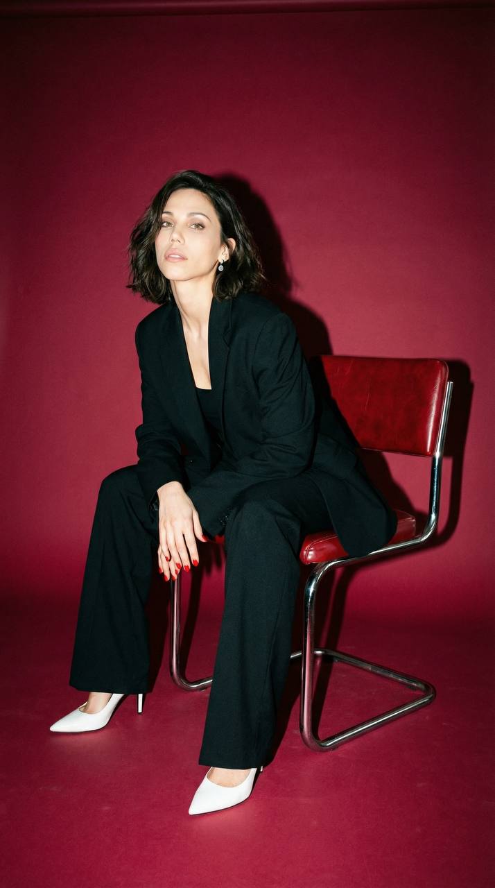 Бордовый фон